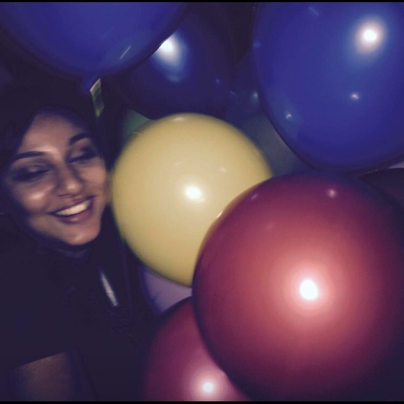 Meet your Posher, Ynes - Picture 1 of 1