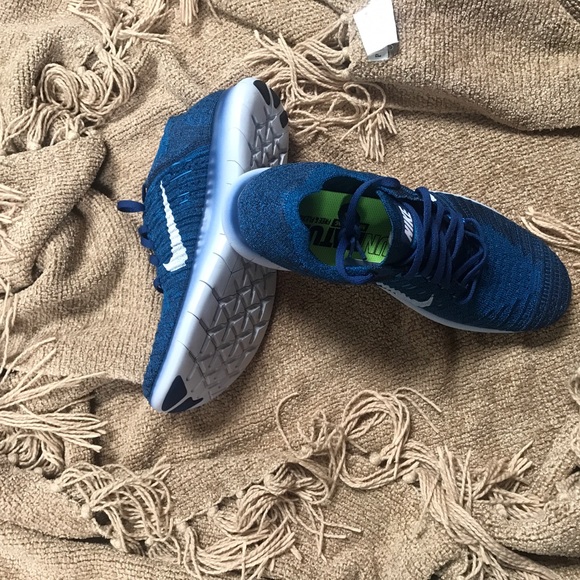 Nike Free RN Flyknit - Picture 5 of 7