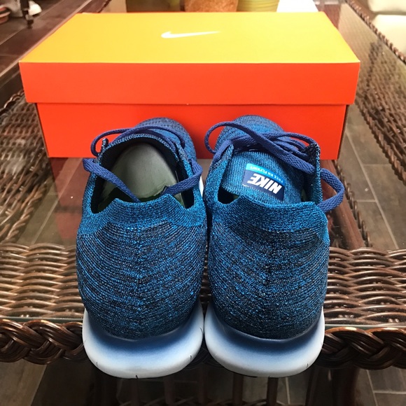 Nike Free RN Flyknit - Picture 6 of 7