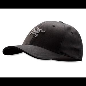 Arc'teryx Embroidered Bird Cap (black)