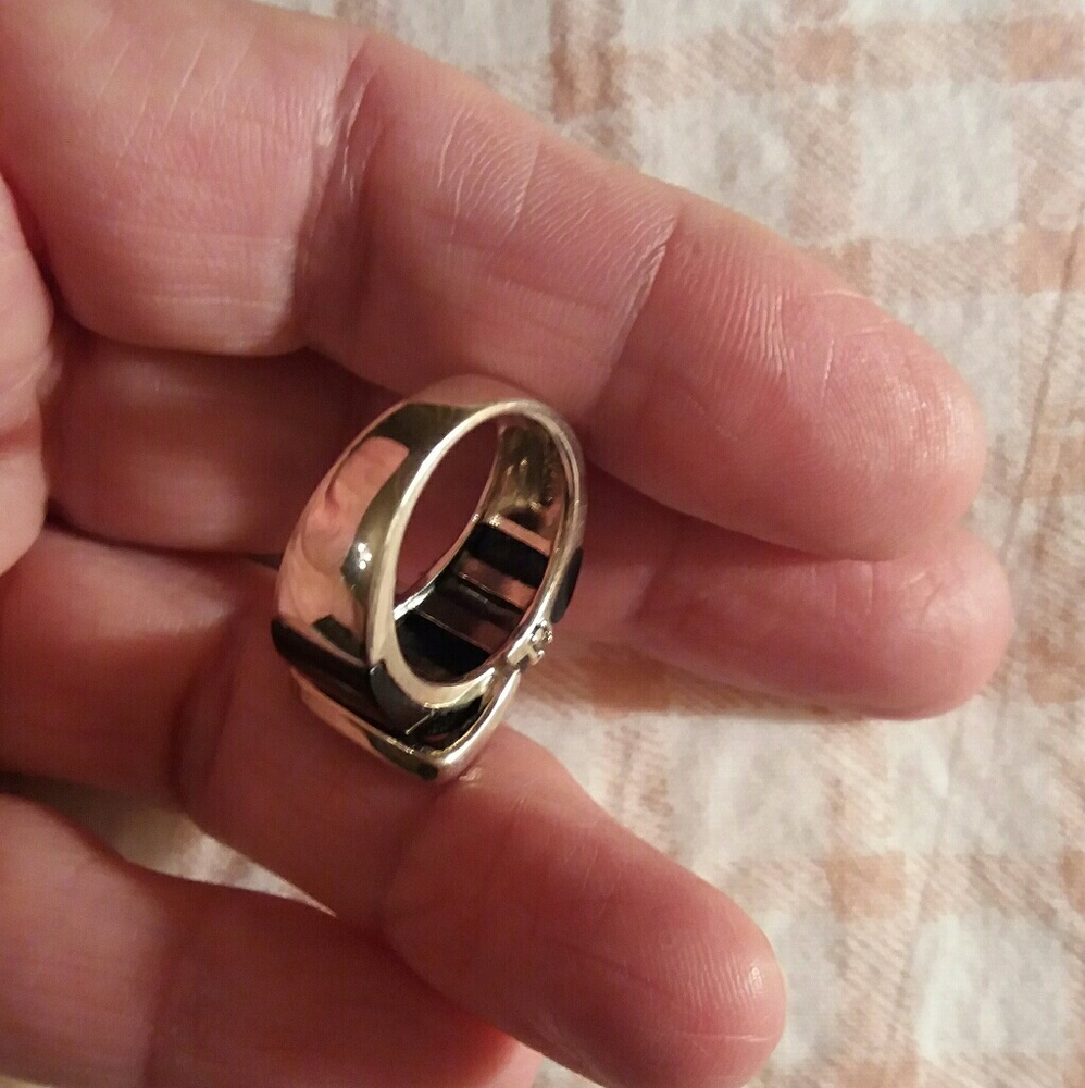 Ring - Picture 2 of 3