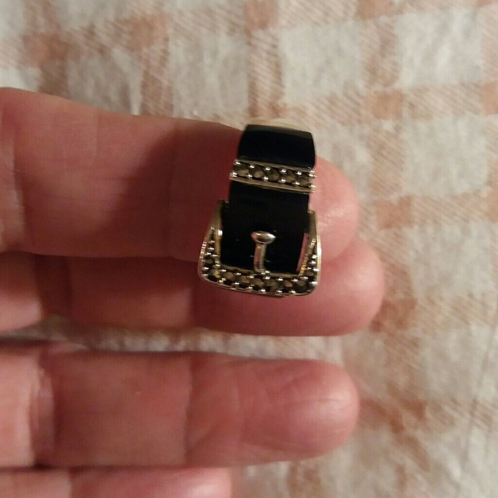 Ring - Picture 3 of 3