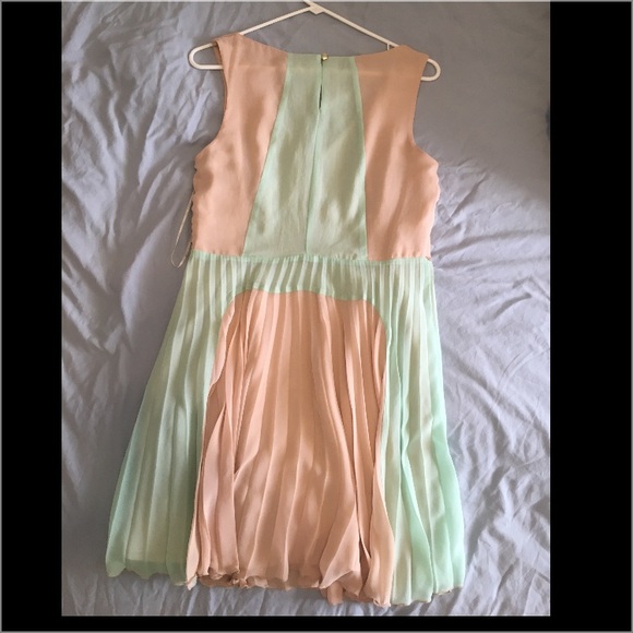 Spring/Summer dress - Picture 2 of 2