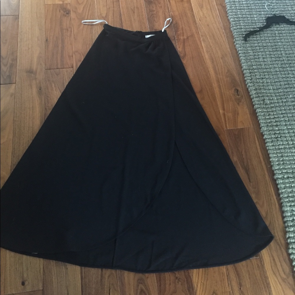 Maxi skirt with slit