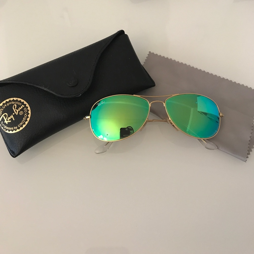 Ray-Ban Mirrored Sunglasses