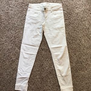 White stretch jeggings