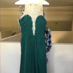 Emerald green prom dress