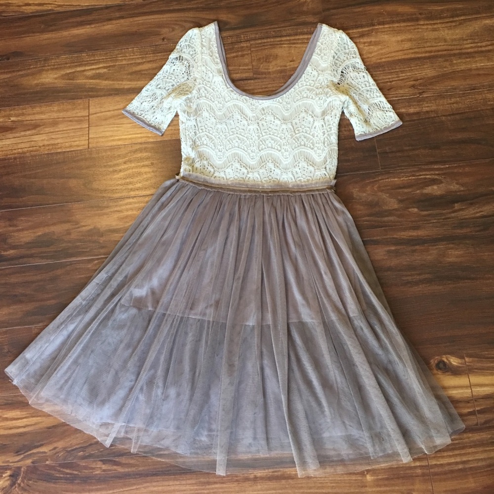 Spool72 Lace with Tulle Dress Size Small
