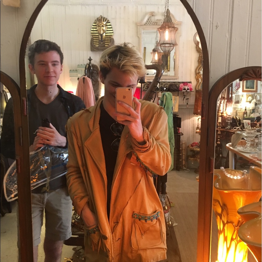 Meet your Posher, Samuel