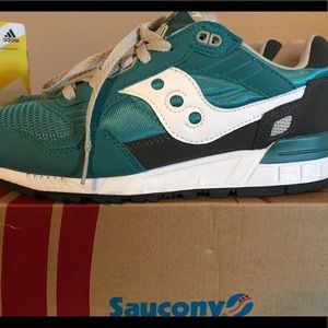 Saucony Shadow 5000 (Men's 8.5 Women's 10)