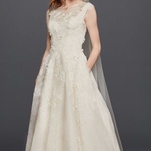 White Oleg Cassini Cap Sleeve Wedding Dress