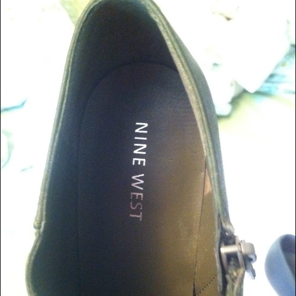 Dark green leather booties with wedge heel - Picture 2 of 4
