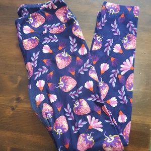 LuLaRoe OS Strawberry Leggings Unicorn