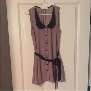 Tan/Black sleeveless blouse