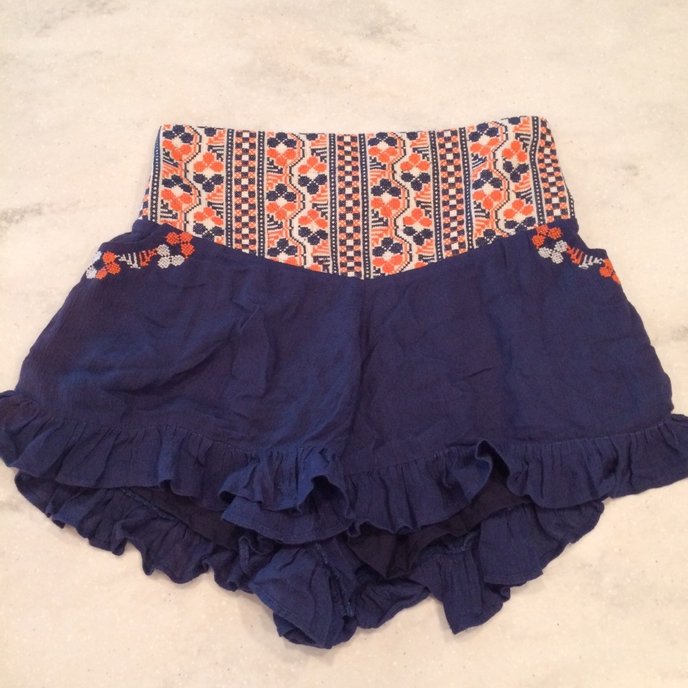 ANTHROPOLOGIE Judith March embroidered shorts, M