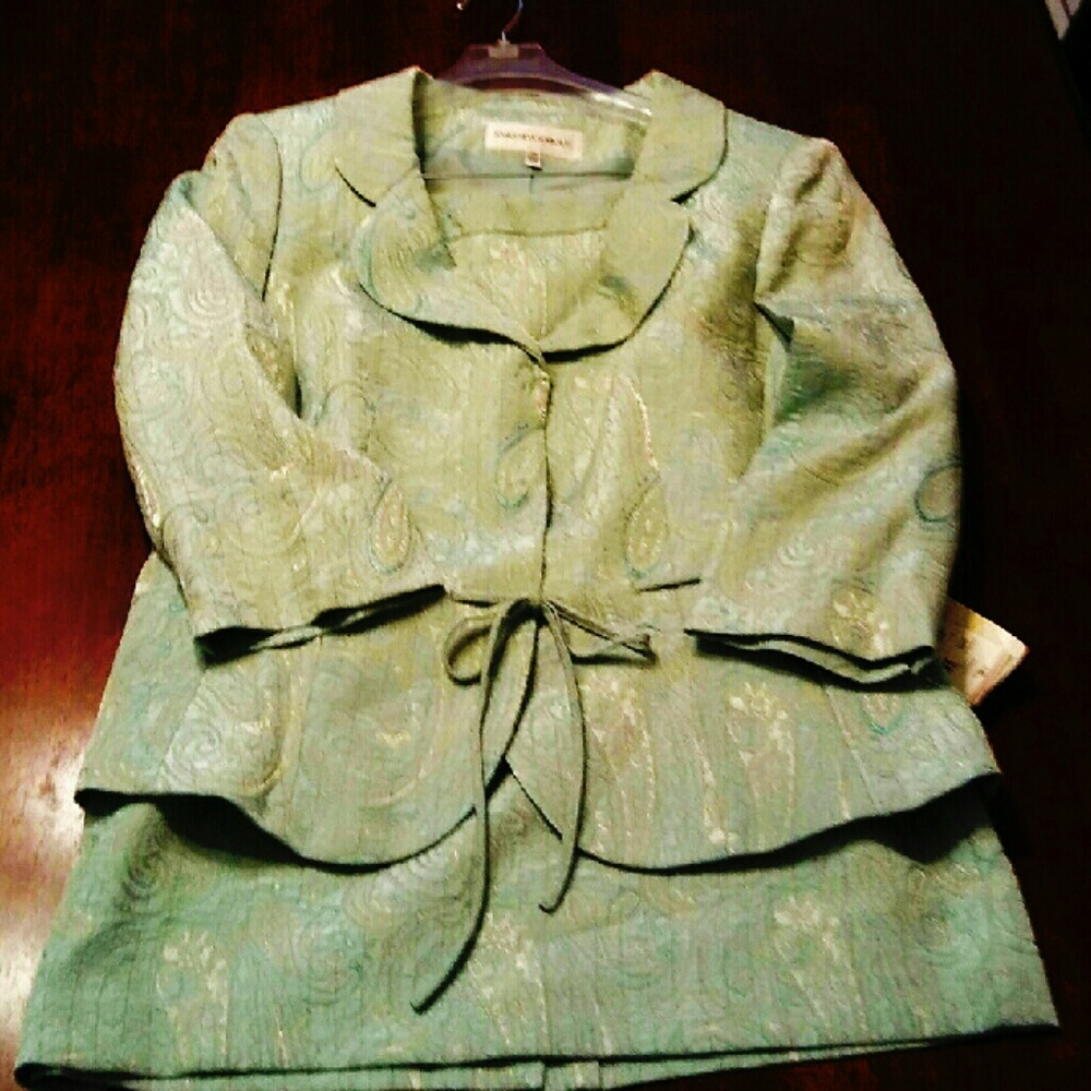 Suit skirt green blue NWT