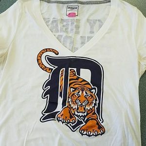 Pink Detroit tigers tee