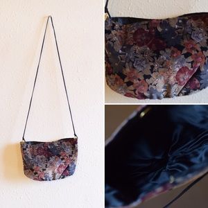 ✨Vintage Velvet Floral Crossbody Bag✨