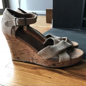 Tan Tom Wedges!