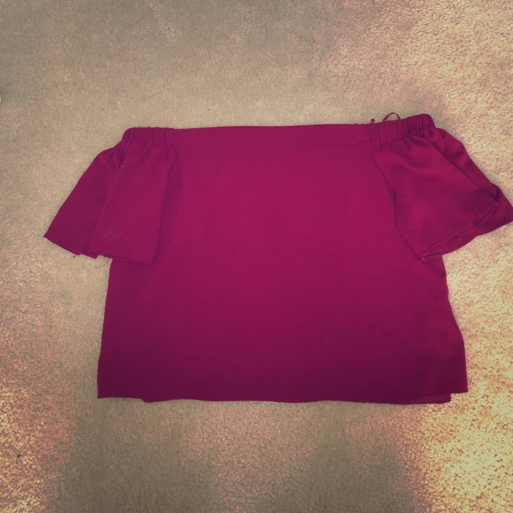 RED OFF THE SHOULDER TOP