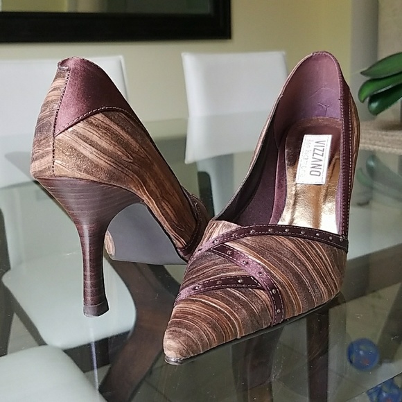 Pointed heels shoes - Picture 2 of 4