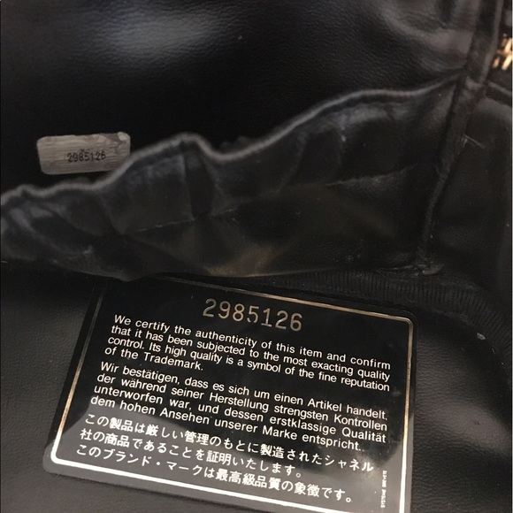 🔥SOLD🔥Chanel Lambskin Cosmetic Case - Picture 3 of 4