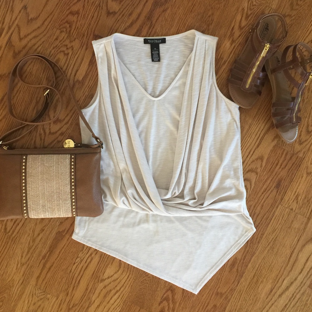 White House Black Market Top❤️SOLD❤️