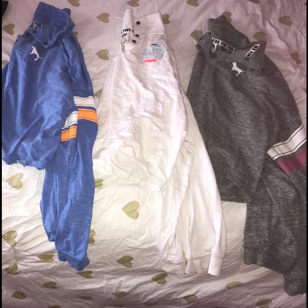 VS PINK Long Sleeve Cropped Crew Neck