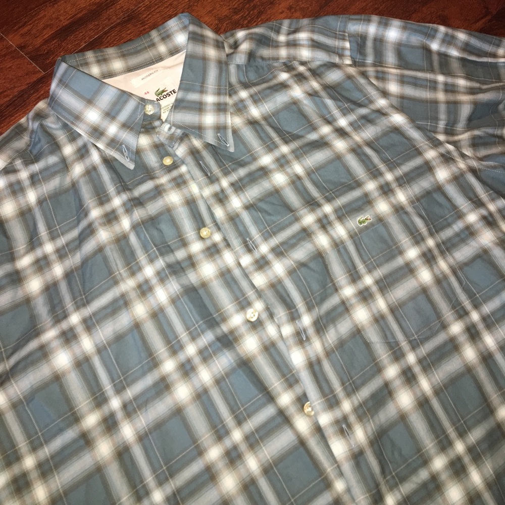 Button down locaste shirt