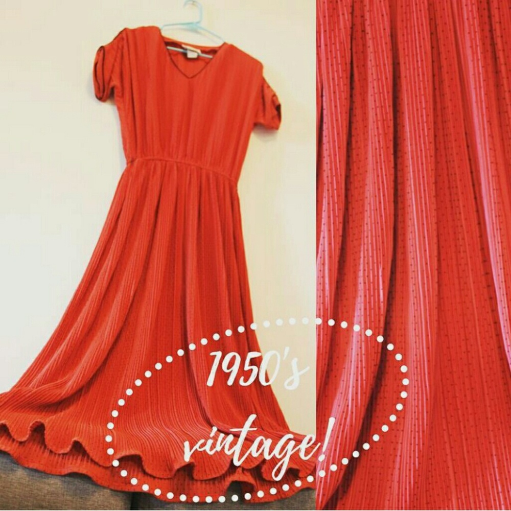 VINTAGE 1950s party dress ! Red polka dot ruffles