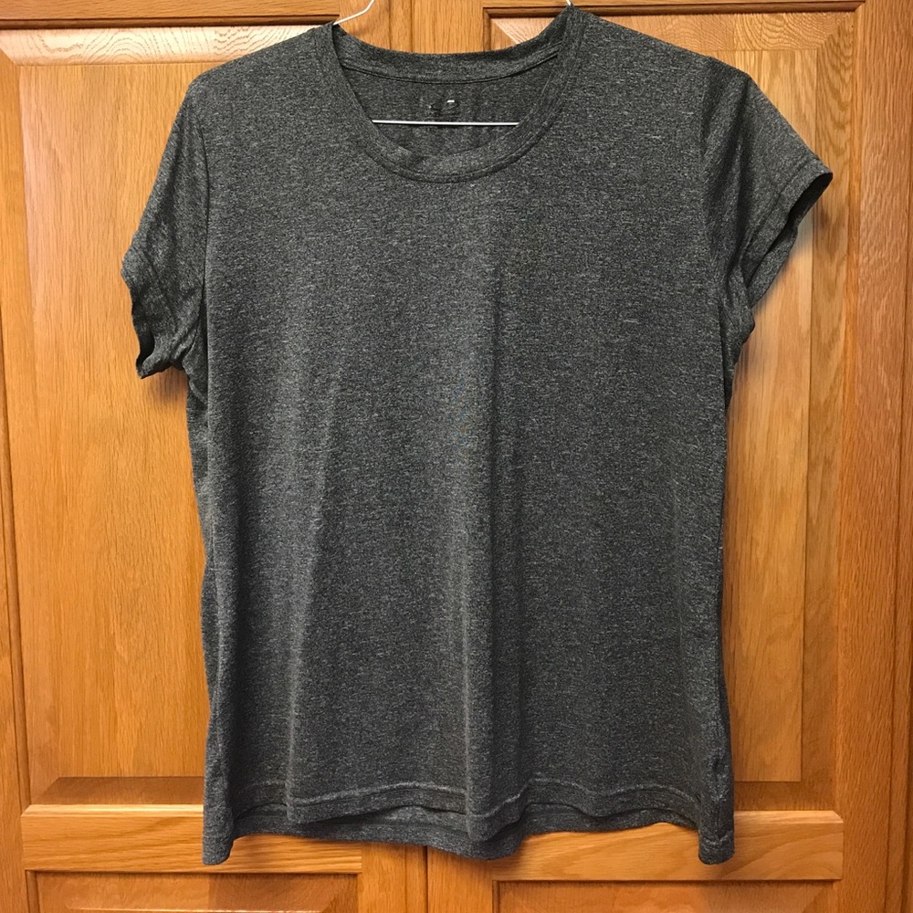 Champion Tee XXL Perfect for Workouts!