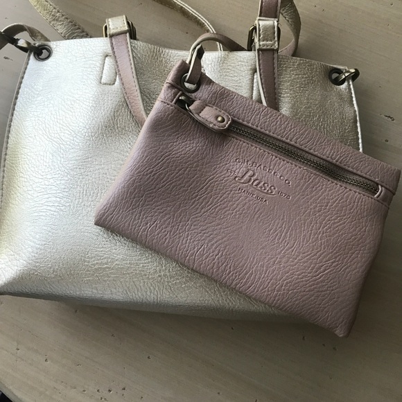 G.H. Bass Co. 2 in 1 reversible women's purse - Picture 6 of 6