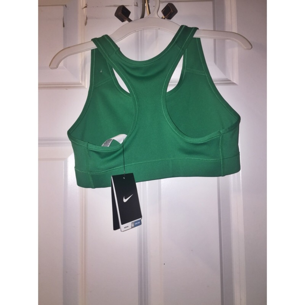 SALE ITEM!✨| Nike Sports Bra• - Picture 2 of 4