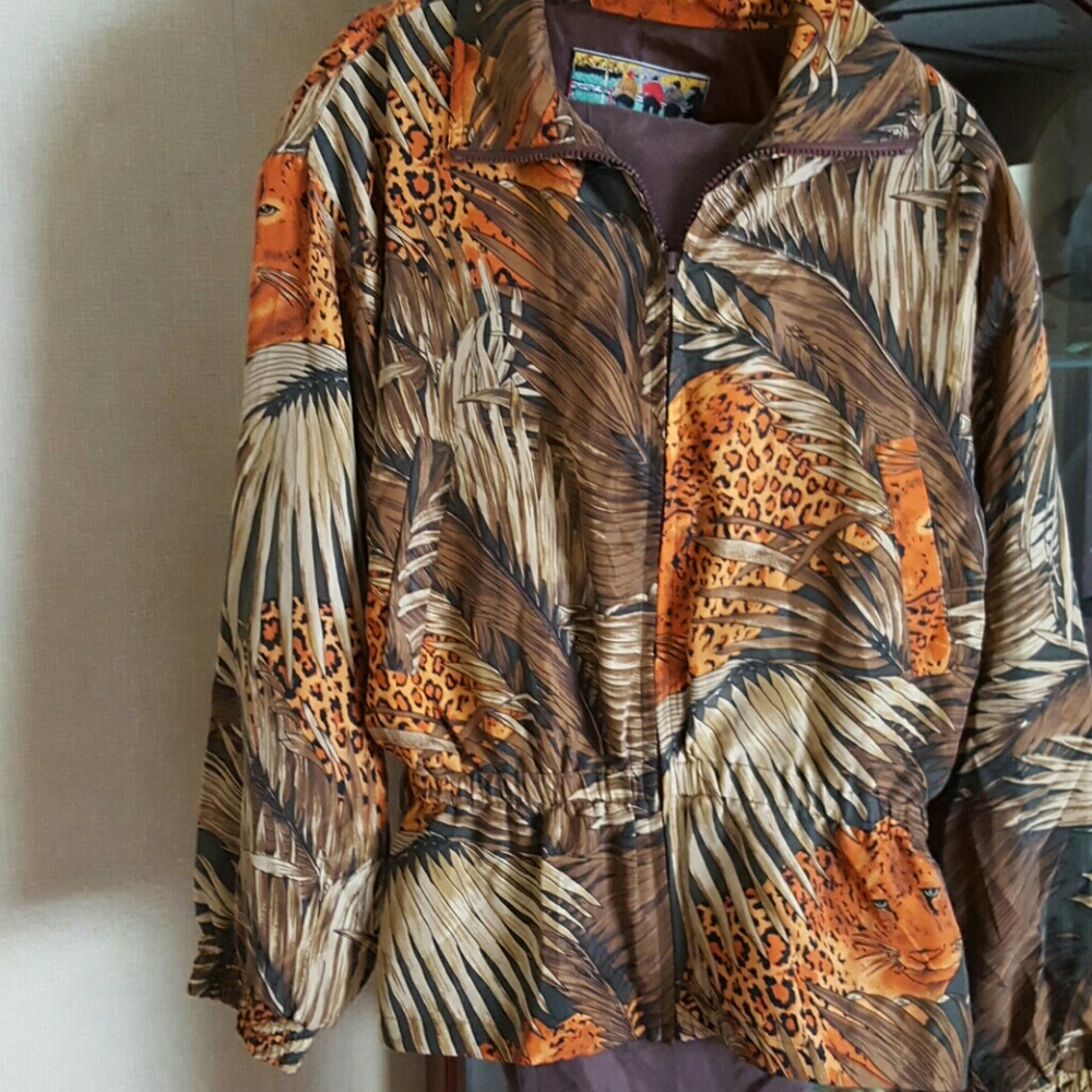 SILK warm up set jacket and  pant med/lg Leopard