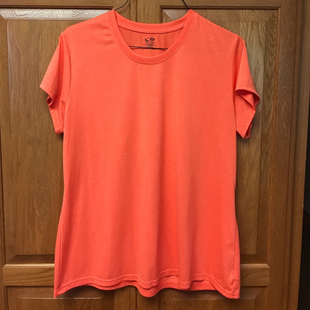Champion Tee XXL. Perfect for Workouts!