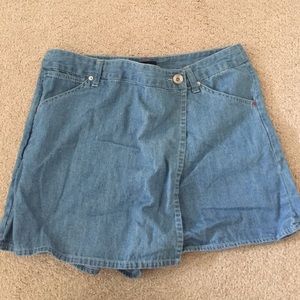 BDG Urban Outfitters skort