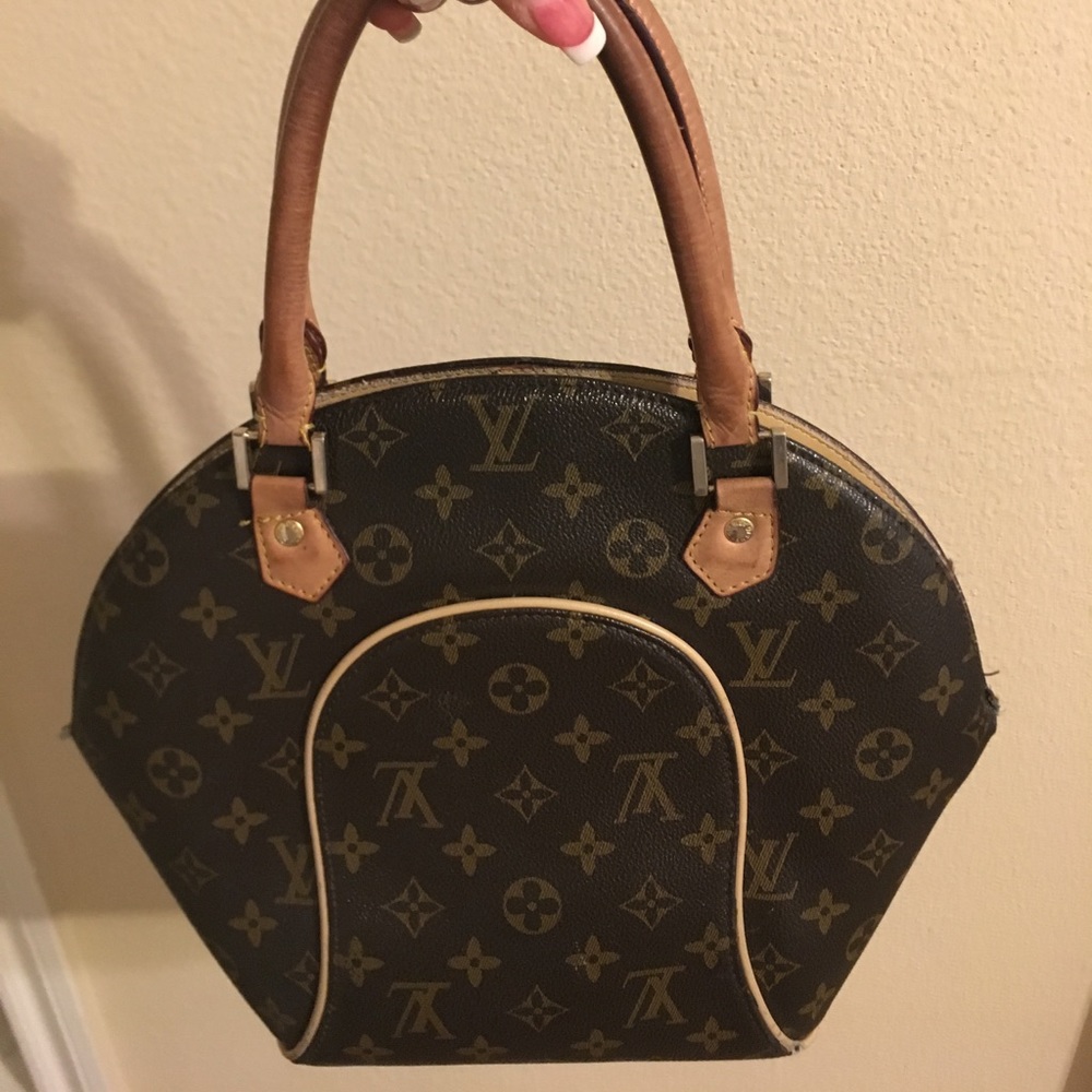 Louis Vuitton arm bag