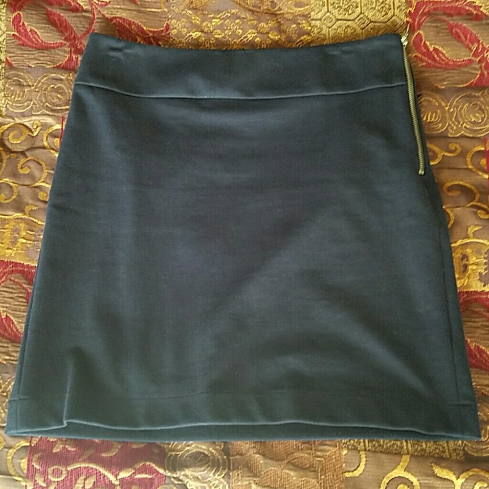 Banana Republic short navy skirt