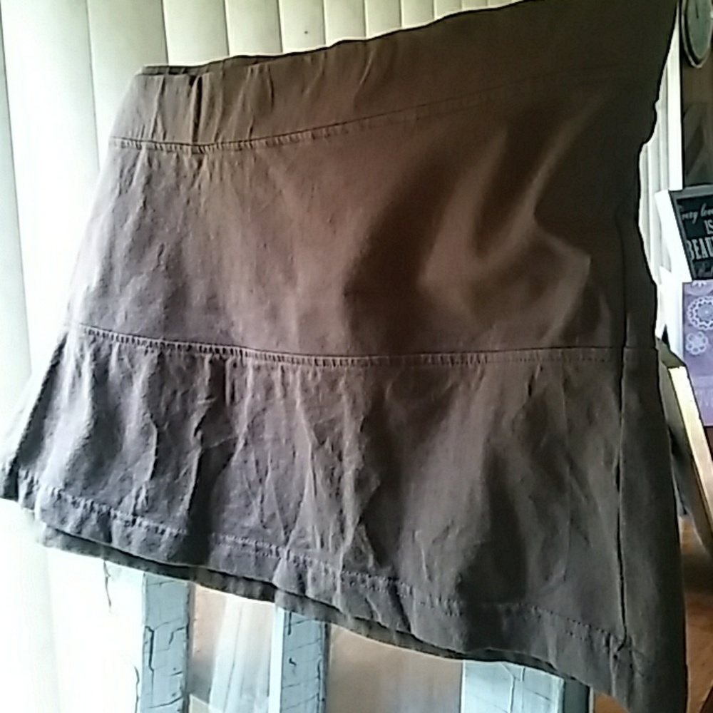 2 mini skirts as a bundle. I'm reposhing