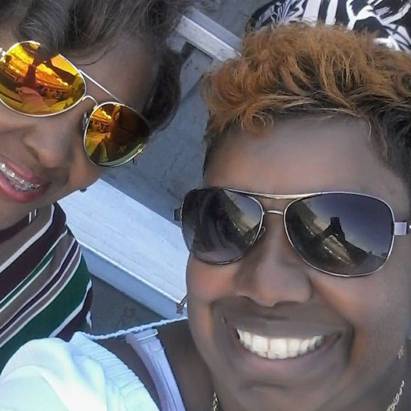 Meet your Posher, Brandy - Picture 1 of 1