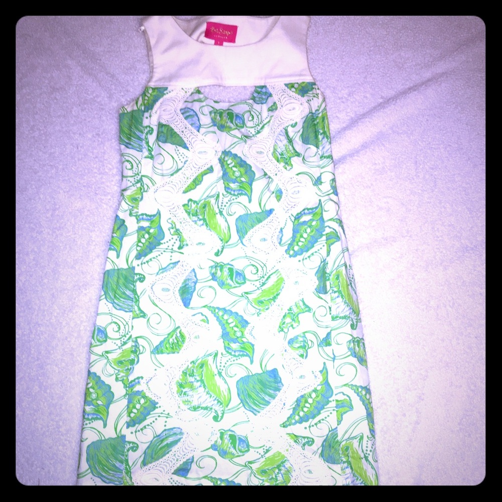 Lilly Pulitzer shift. Green shells on white.
