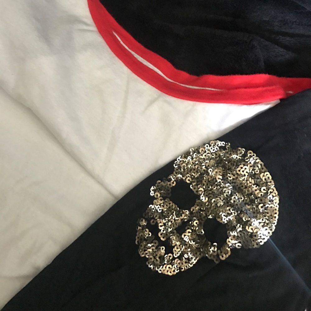 Express sequined skull baseball tee