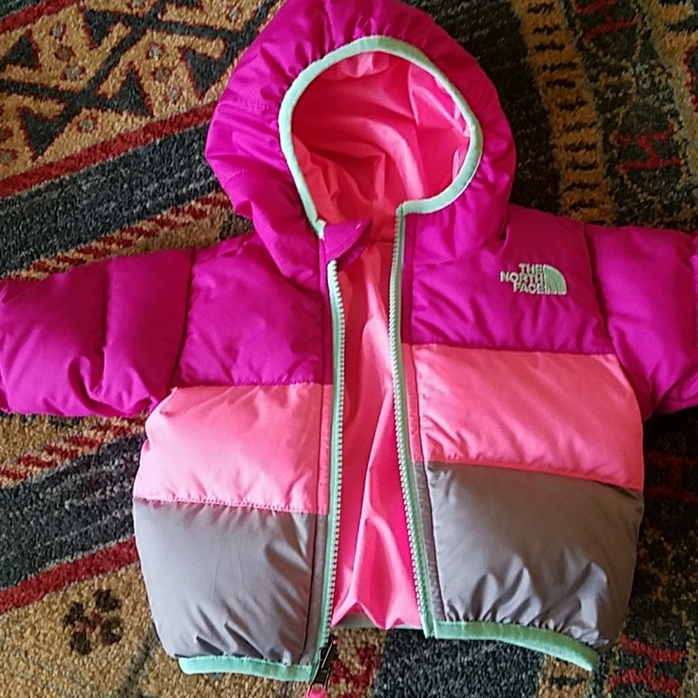 infant reversible north face  3- 6months mint cond