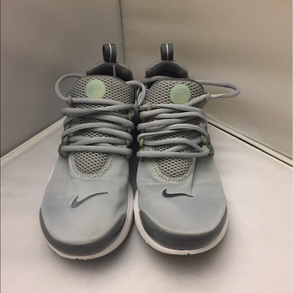 Nike Presto - Grey - EUC - 7Y Running Sneaker