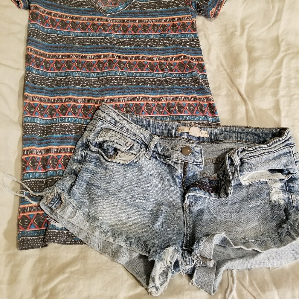 💥Light wash low rise denim shorts