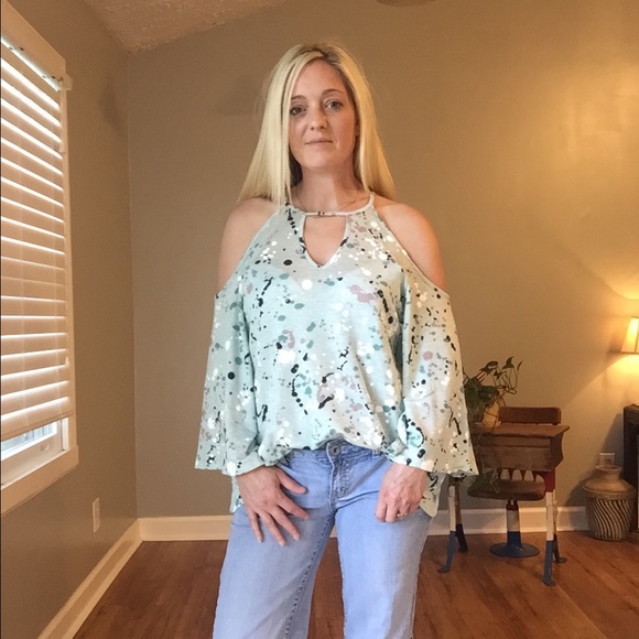 Entro Splattered Paint Cold Shoulder Halter Top - Picture 6 of 8