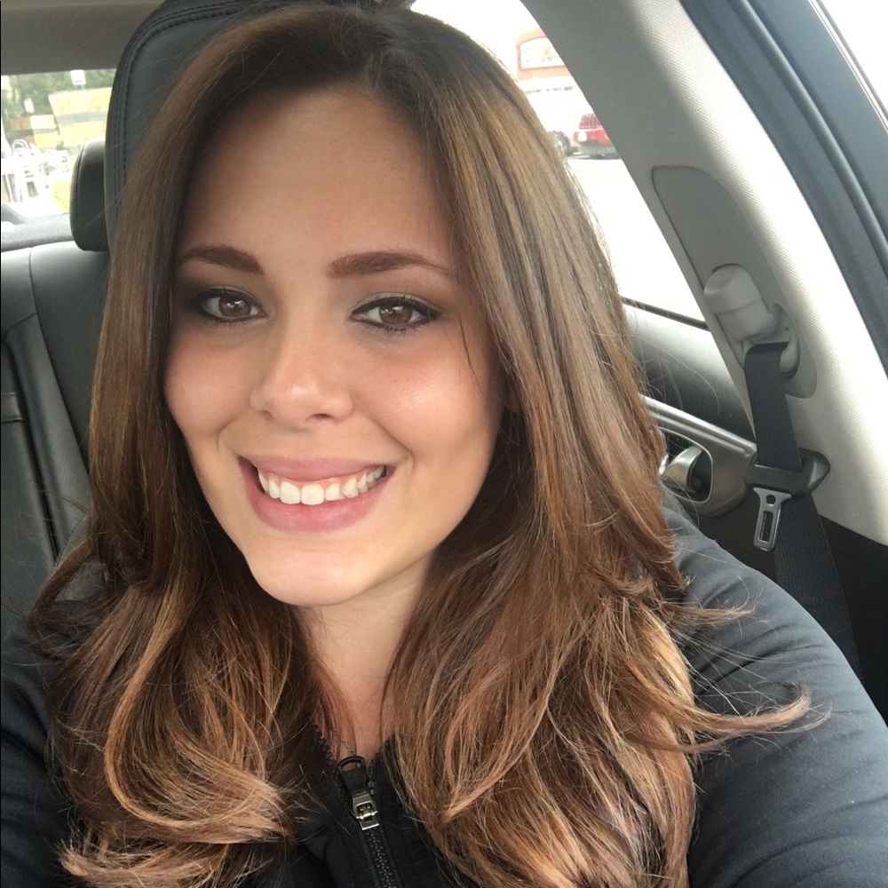 Meet your Posher, Nicole