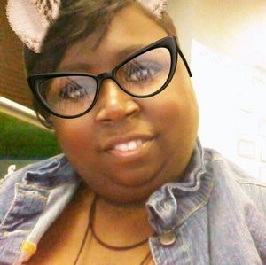 Meet your Posher, Chivondera