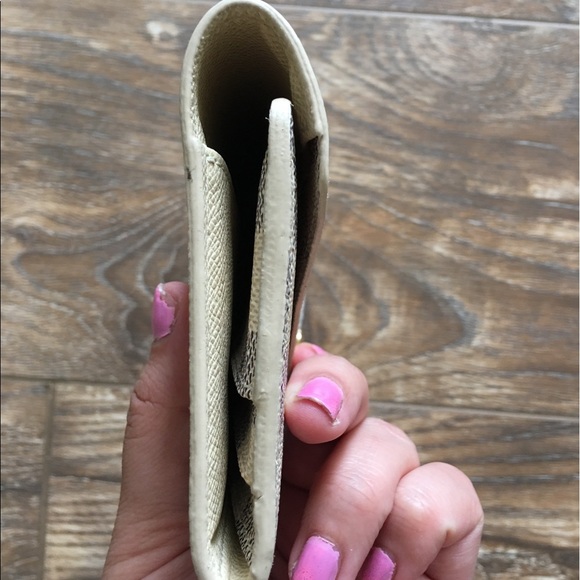 Pre loved LV Josephine wallet - Picture 2 of 4