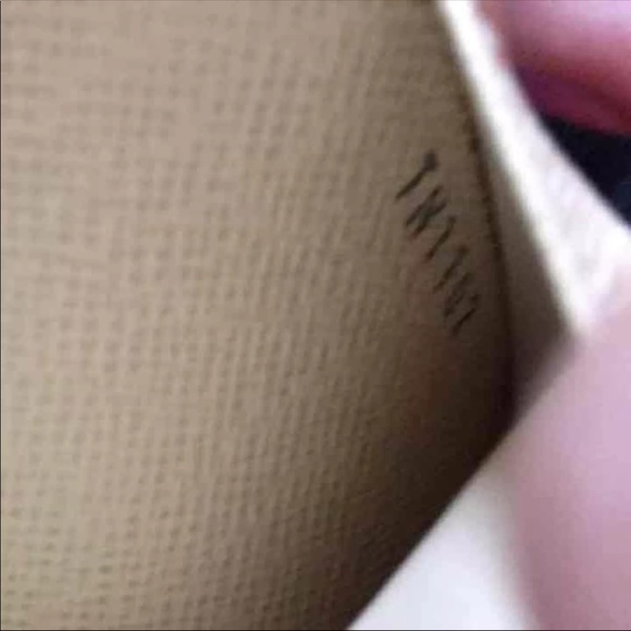 Pre loved LV Josephine wallet - Picture 4 of 4